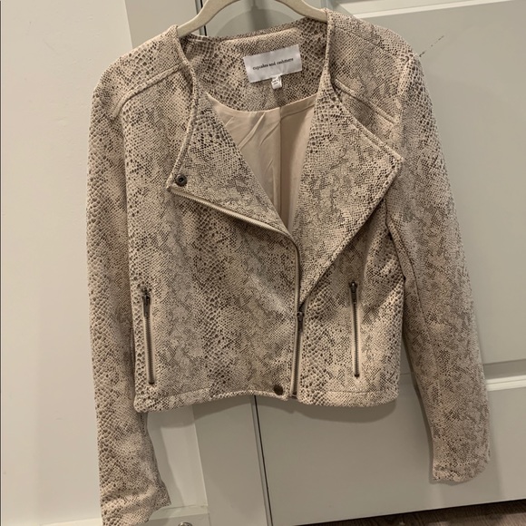 CUPCAKES & CASHMERE - snakeskin faux suede jacket, size S, in perfect condition - Picture 3 of 7